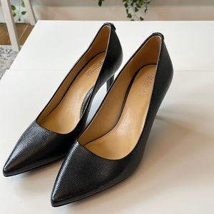 Michael kors heels in dark navy blue